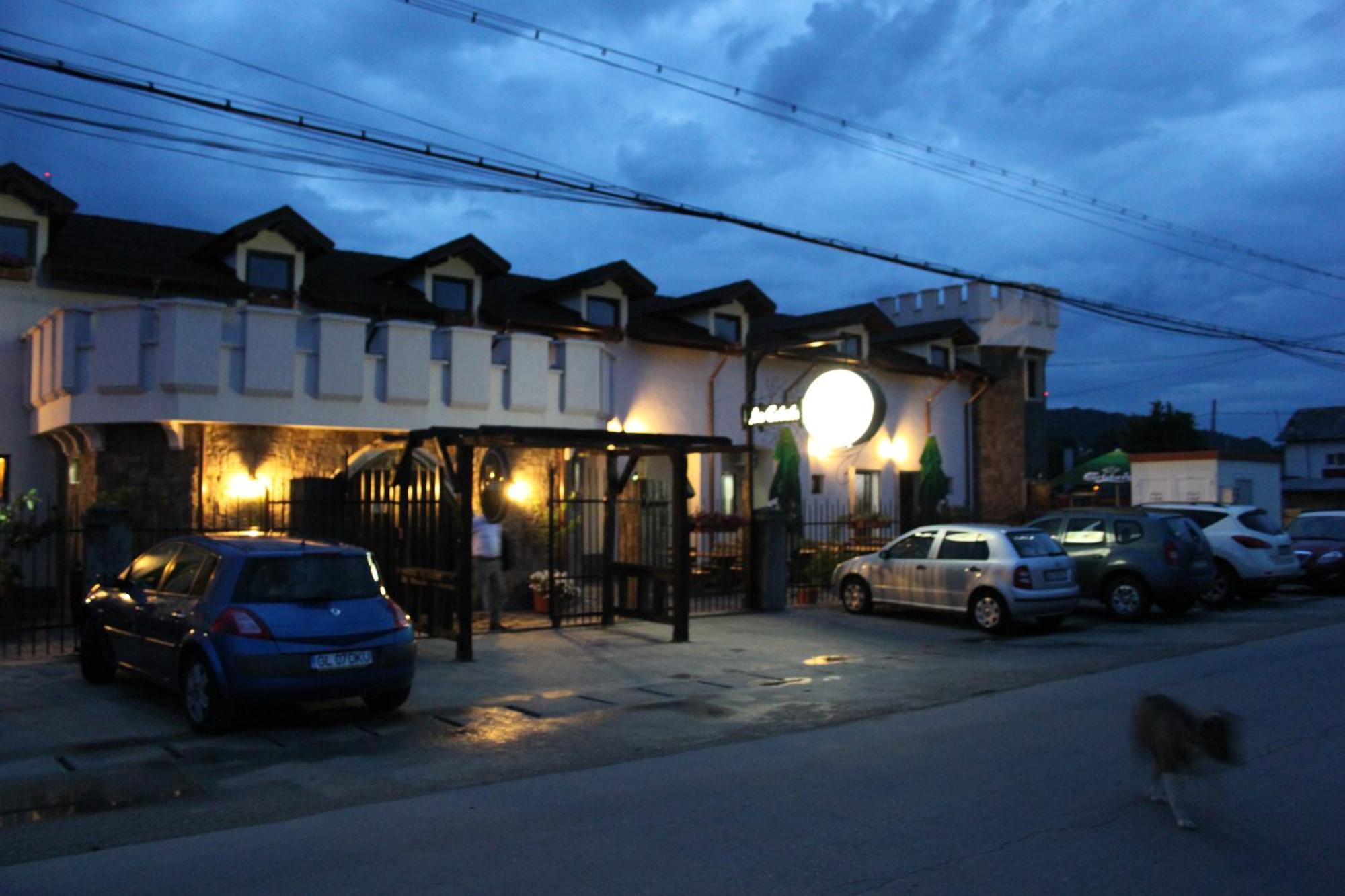 Hotel Lacetate Πιτέστι Εξωτερικό φωτογραφία
