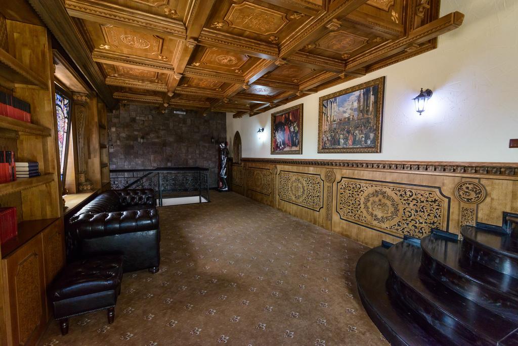 Hotel Lacetate Πιτέστι Εξωτερικό φωτογραφία